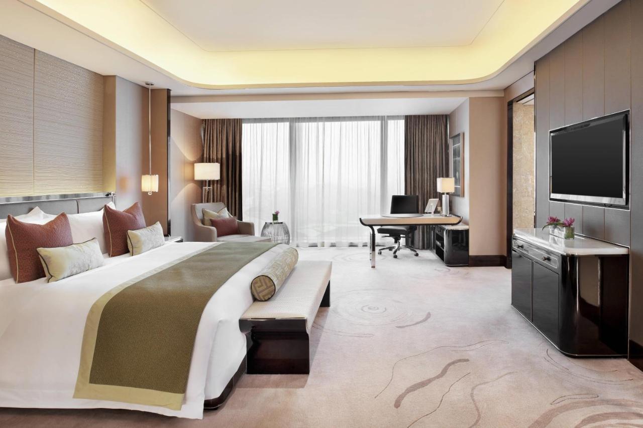 Hotel The St. Regis 5*